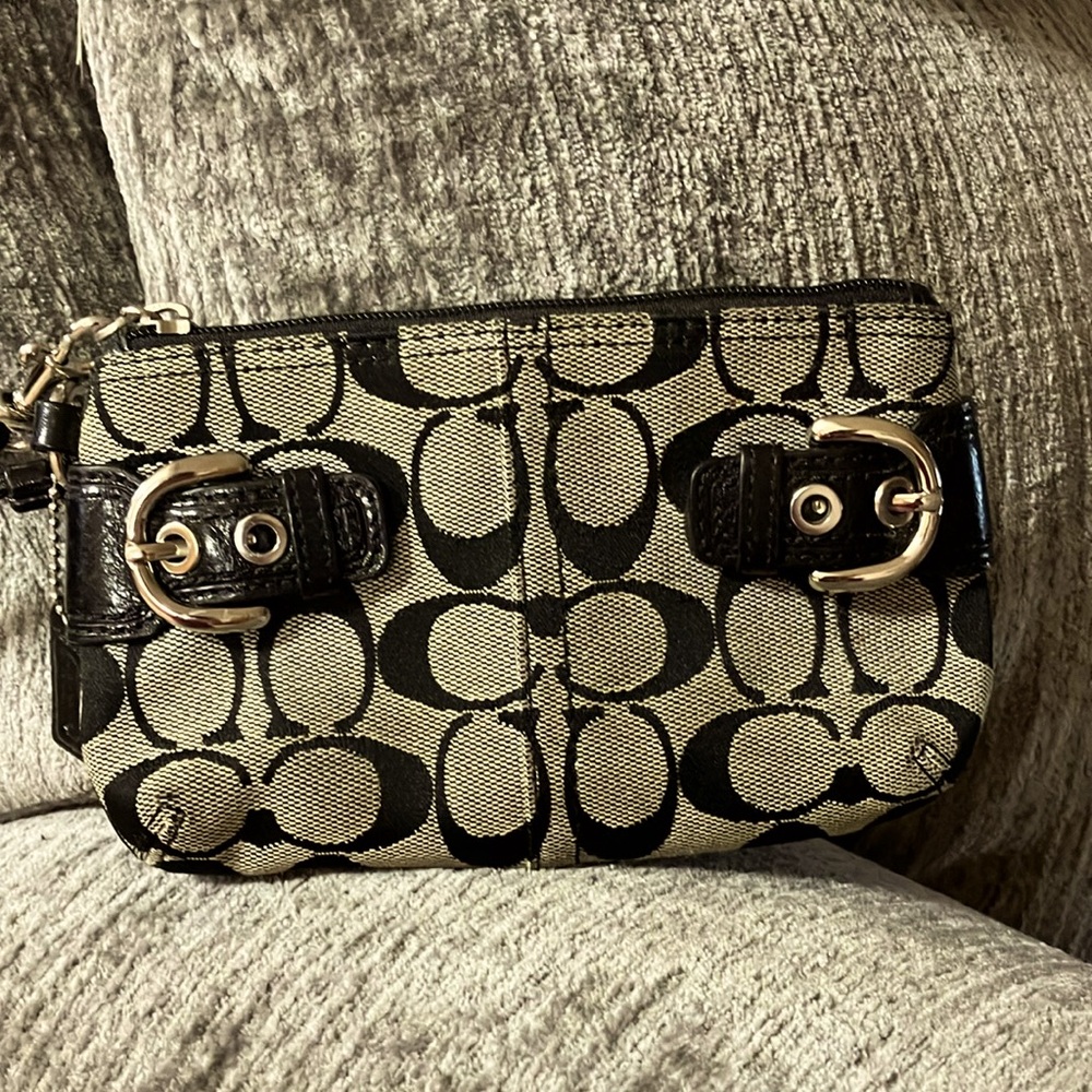 COACH BLACK WRISTLET